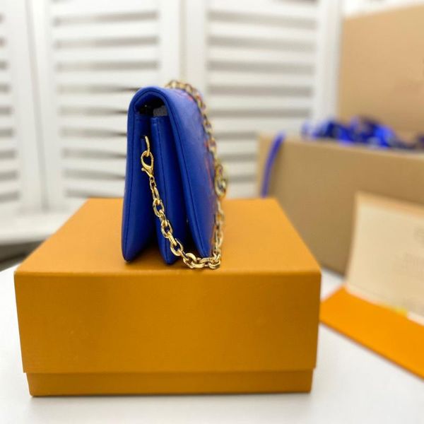 evening bags luxury designer lady messenger bag chain strip flower decoration leather small square one shoulder
evening bags luxury designer lady messenger bag chain strip flower decoration leather small square one shoulder