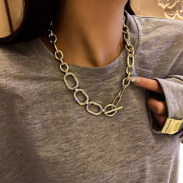 timeonly exaggeration chunky cuban chain choker necklace hollow a b color bling bling rhinestone toggle clasp neckace for women, Golden;silver
timeonly exaggeration chunky cuban chain choker necklace hollow a b color bling bling rhinestone toggle clasp neckace for women, Golden;silver