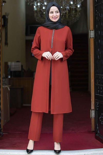 ethnic clothing tile red colour two pieces women dress. elegant and quality muslim season fashion. made in turkey. kaftan.
ethnic clothing tile red colour two pieces women dress. elegant and quality muslim season fashion. made in turkey. kaftan.