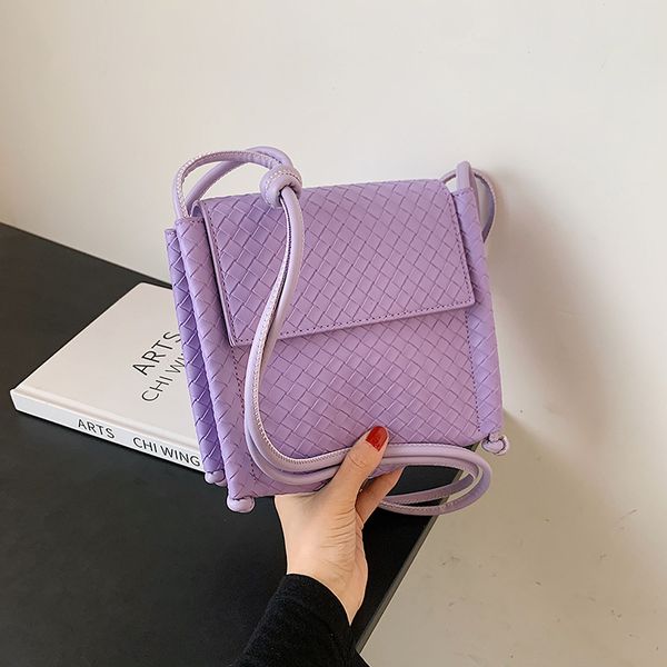 evening bag women's 2021 ins solid color stitching woven single shoulder texture design satchel
evening bag women's 2021 ins solid color stitching woven single shoulder texture design satchel