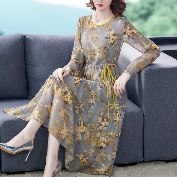 casual dresses spring autumn floral mulberry silk 2021 vintage 3xl plus size long sleeve elegant bodycon women vestidos, Black;gray
casual dresses spring autumn floral mulberry silk 2021 vintage 3xl plus size long sleeve elegant bodycon women vestidos, Black;gray