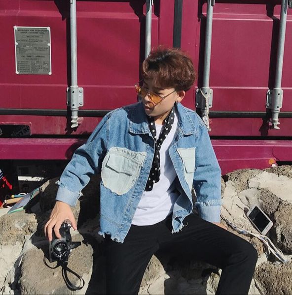 men's jackets 2021 clothing hair stylist gd fashion personality patch hole youth jeans jacket singer costumes, Black;brown
men's jackets 2021 clothing hair stylist gd fashion personality patch hole youth jeans jacket singer costumes, Black;brown