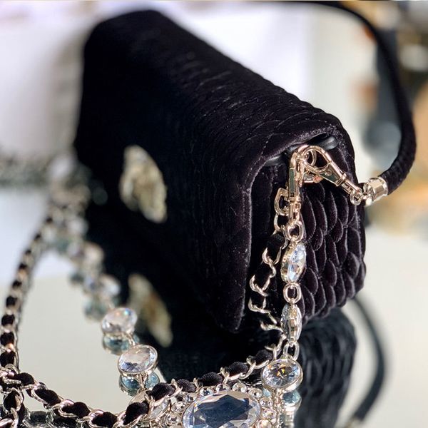 ladies single shoulder carry armpit bag women crossbody handbag quality falp chain wallet
ladies single shoulder carry armpit bag women crossbody handbag quality falp chain wallet