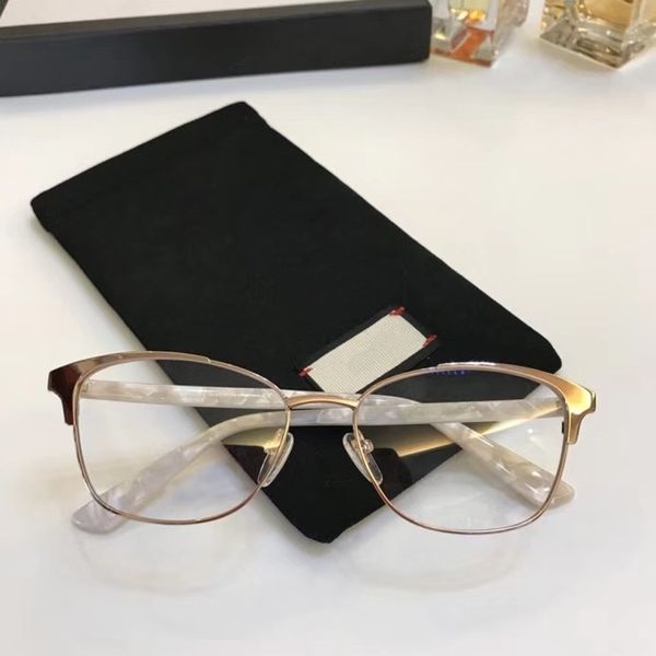 2021 new eyeglasses frame women men eyeglass frames temperament eyeglasses frame clear lens glasses frame oculos 0248 with case
2021 new eyeglasses frame women men eyeglass frames temperament eyeglasses frame clear lens glasses frame oculos 0248 with case