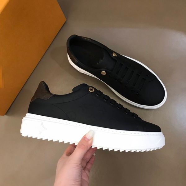 classic fashion luxurys casual shoe for women sports designers sneakers loafers lace up men shoes womens with box size 35-46, Black
classic fashion luxurys casual shoe for women sports designers sneakers loafers lace up men shoes womens with box size 35-46, Black