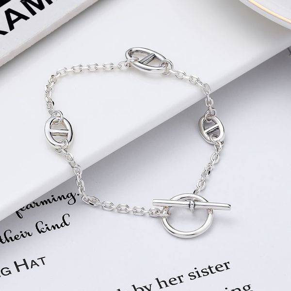 factory wholesale s925 sterling silver pig nose female minority design h letter chain insot buckle female version simple girlfriends bracele
factory wholesale s925 sterling silver pig nose female minority design h letter chain insot buckle female version simple girlfriends bracele