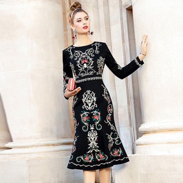 high embroidered waistband female winter 2021 new impression autumn long fishtail more elegant retro code party xxxl dress ia3f, Black;gray
high embroidered waistband female winter 2021 new impression autumn long fishtail more elegant retro code party xxxl dress ia3f, Black;gray