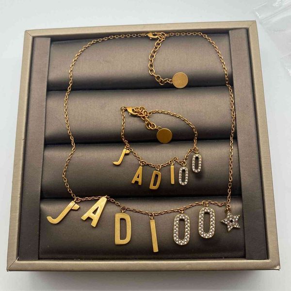 luxury designer fashion necklace dee's house d family's letter inlaid full diamond wind brass material trend neck chain bracelet, Red;brown
luxury designer fashion necklace dee's house d family's letter inlaid full diamond wind brass material trend neck chain bracelet, Red;brown