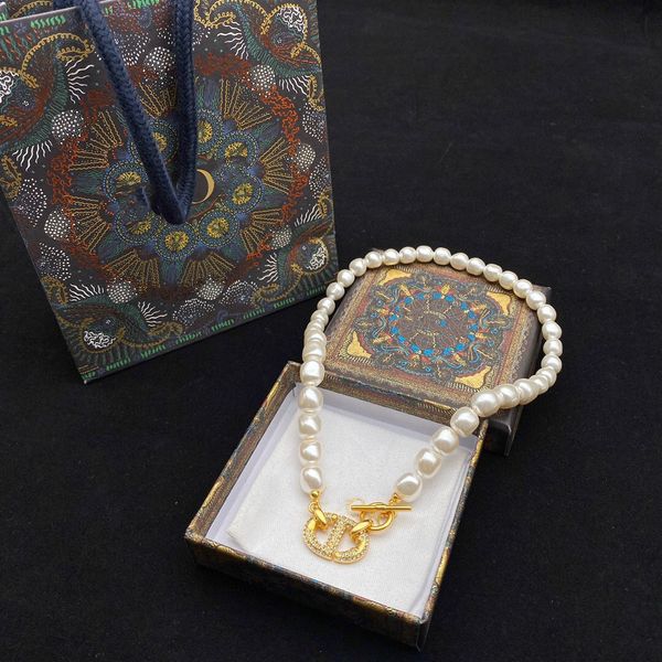 dijia / d's new cd letter full diamond pig nose bracelet asymmetric pearl fashion necklace female, Silver
dijia / d's new cd letter full diamond pig nose bracelet asymmetric pearl fashion necklace female, Silver