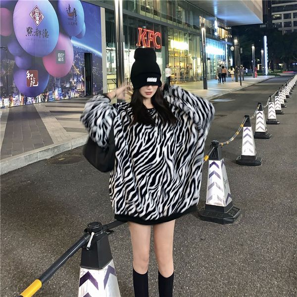 2021 new autumn and winter zebra pattern plush loose long-sleeved sweatshirt round neck pullover hoodie women 4u66, Black
2021 new autumn and winter zebra pattern plush loose long-sleeved sweatshirt round neck pullover hoodie women 4u66, Black