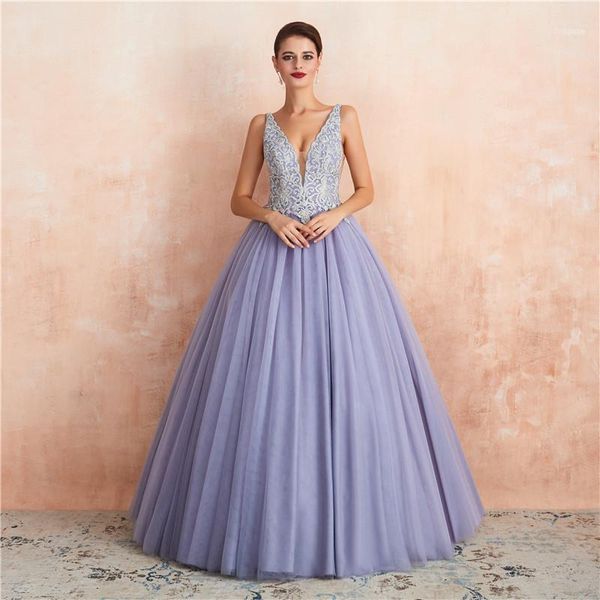v-neck lace appliques beaded a-line prom dresses tulle floor length v-shape back quinceanera party gowns sleeveless1, White;black
v-neck lace appliques beaded a-line prom dresses tulle floor length v-shape back quinceanera party gowns sleeveless1, White;black