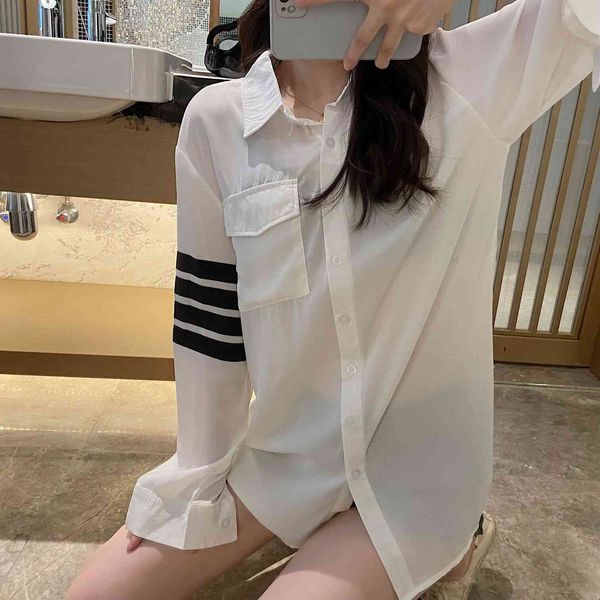 2021 summer tb back letter long sleeve casual women's thin loose outer coat sunscreen cardigan shirt, White
2021 summer tb back letter long sleeve casual women's thin loose outer coat sunscreen cardigan shirt, White