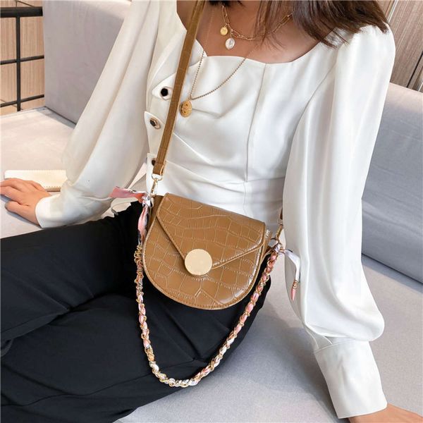 hbp women's 2021 new chain crocodile shell saddle fashion small round versatile one shoulder slant span bag
hbp women's 2021 new chain crocodile shell saddle fashion small round versatile one shoulder slant span bag