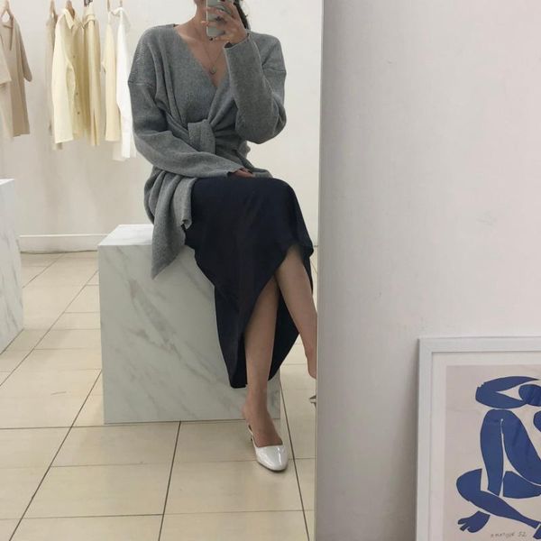 women's sweaters 2021 autumn winter lace up knitted sweater korean elegant ladies long sleeve female v neck pullovers womens, White;black
women's sweaters 2021 autumn winter lace up knitted sweater korean elegant ladies long sleeve female v neck pullovers womens, White;black
