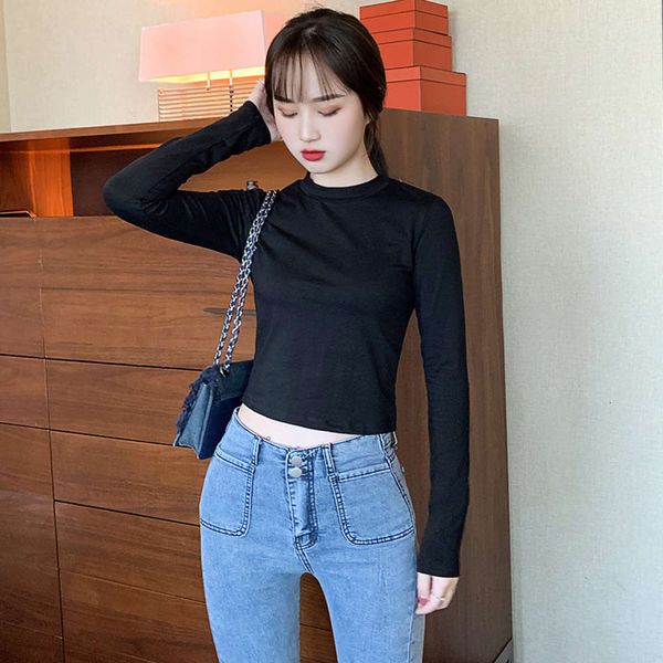 autumn and winter bottom coat women's long sleeve black close fitting super short half high collar t-shirt with missing navel, White
autumn and winter bottom coat women's long sleeve black close fitting super short half high collar t-shirt with missing navel, White