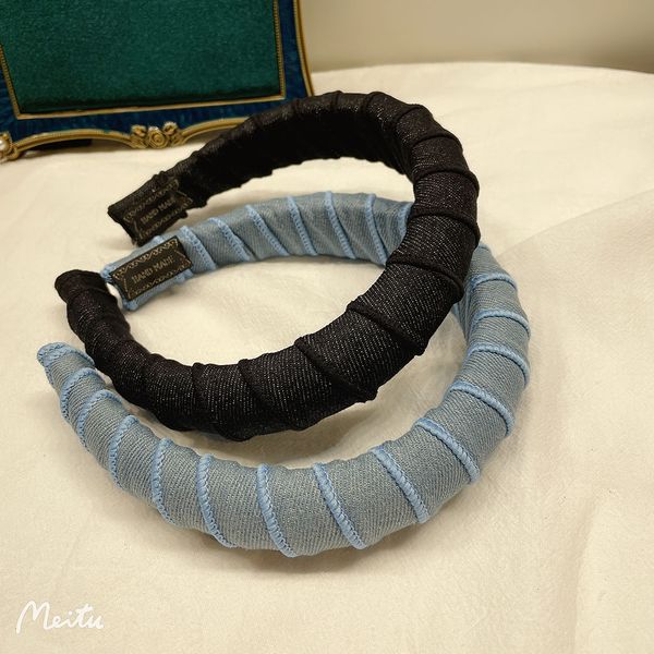 south korea imports fresh pure color bright silk spiral hair hoop autumn winter joker simple show white ocean air head hoop hair card new, Silver
south korea imports fresh pure color bright silk spiral hair hoop autumn winter joker simple show white ocean air head hoop hair card new, Silver