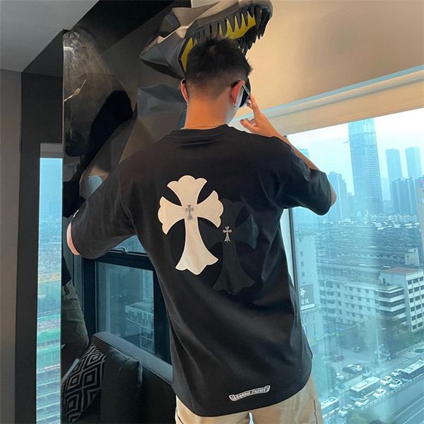 hearts/chrome crosin embroidery black white cross trendy men's and women's casual short sleeve t-shirt
hearts/chrome crosin embroidery black white cross trendy men's and women's casual short sleeve t-shirt