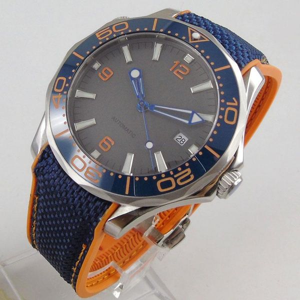 wristwatches dress 41mm gray automatic men watch luminous marks miyota 8215 rubber strap flat sapphire glass rotating bezel, Slivery;brown
wristwatches dress 41mm gray automatic men watch luminous marks miyota 8215 rubber strap flat sapphire glass rotating bezel, Slivery;brown