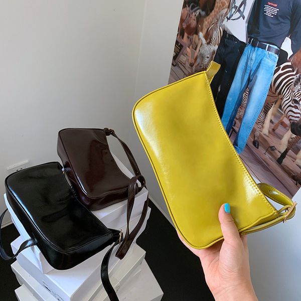 armpit ins niche hobo design simple method stick portable mahjong messenger single shoulder women's bag fashion
armpit ins niche hobo design simple method stick portable mahjong messenger single shoulder women's bag fashion