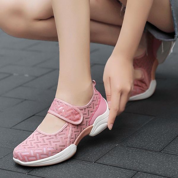 2021 summer new mother cloth shoes female mesh hollow sandals fashionable old lady cloth shoes, Black
2021 summer new mother cloth shoes female mesh hollow sandals fashionable old lady cloth shoes, Black