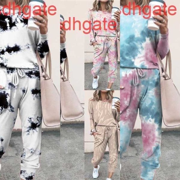 factoryvpc4and printed 2020 winter leisure home autumn wear long sleeve women's suit, Black;white
factoryvpc4and printed 2020 winter leisure home autumn wear long sleeve women's suit, Black;white