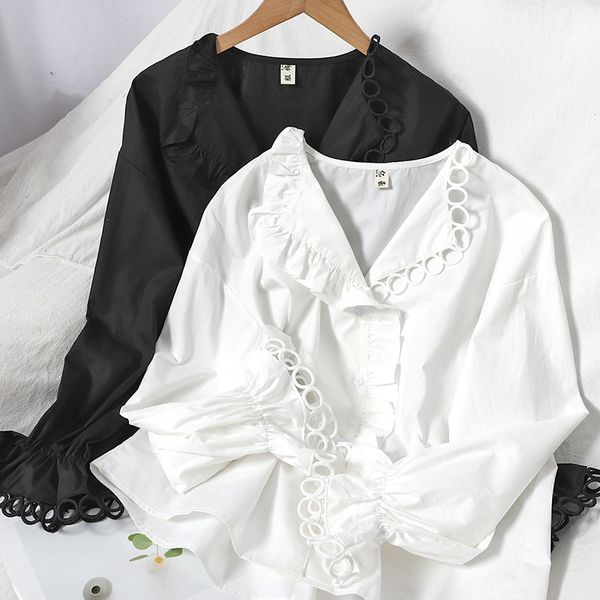 2021 vintage women hollow out blouse black/white turn-down collar single breasted loose shirt female spring autumn fashion xcok, Blue
2021 vintage women hollow out blouse black/white turn-down collar single breasted loose shirt female spring autumn fashion xcok, Blue