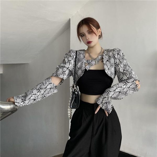 women's jackets women clothes long sleeve dark style snakeskin coats hollow chain short shape high waist woman outerwear, Black;brown
women's jackets women clothes long sleeve dark style snakeskin coats hollow chain short shape high waist woman outerwear, Black;brown