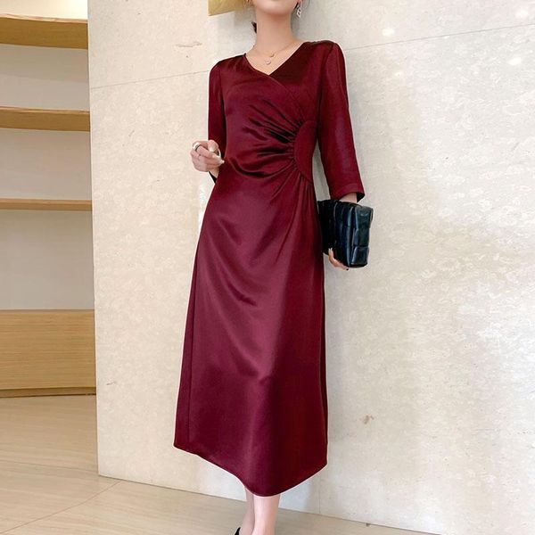 casual dresses slim waist silk satin acetate v-neck women office elegant luxury soft fall properly ladies party dress three quarter sleeves, Black;gray
casual dresses slim waist silk satin acetate v-neck women office elegant luxury soft fall properly ladies party dress three quarter sleeves, Black;gray