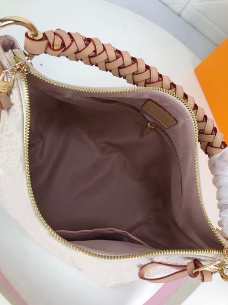 classic genuine leather evening bags love heart v wave pattern satchel designer shoulder bag chain handbag crossbody purse lady shopping
classic genuine leather evening bags love heart v wave pattern satchel designer shoulder bag chain handbag crossbody purse lady shopping