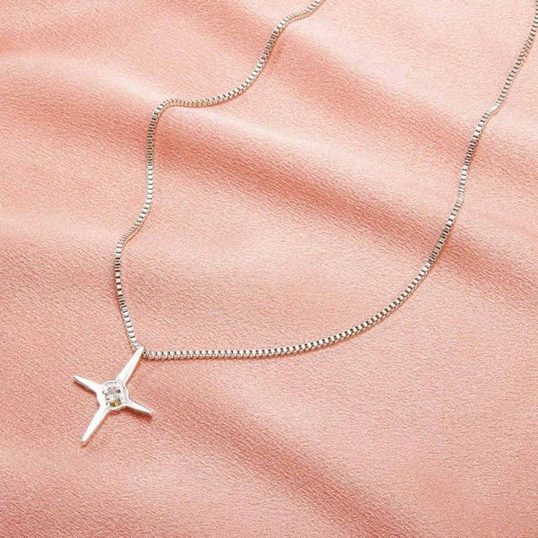 pendant necklaces cross inlaid zircon ladies necklace religious jewelry fashion silver color chain
pendant necklaces cross inlaid zircon ladies necklace religious jewelry fashion silver color chain