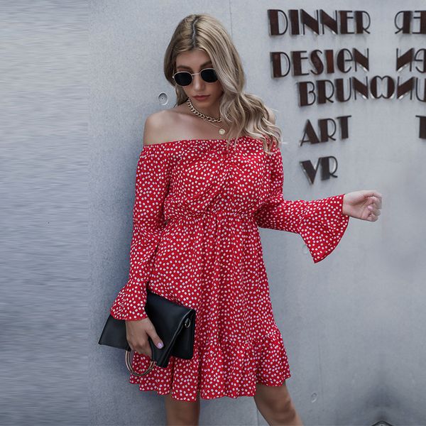 2021 autumn winter slash neck casual ruffles high waist slim dot print off the shoulder for women new fashion mx84, Black;gray
2021 autumn winter slash neck casual ruffles high waist slim dot print off the shoulder for women new fashion mx84, Black;gray