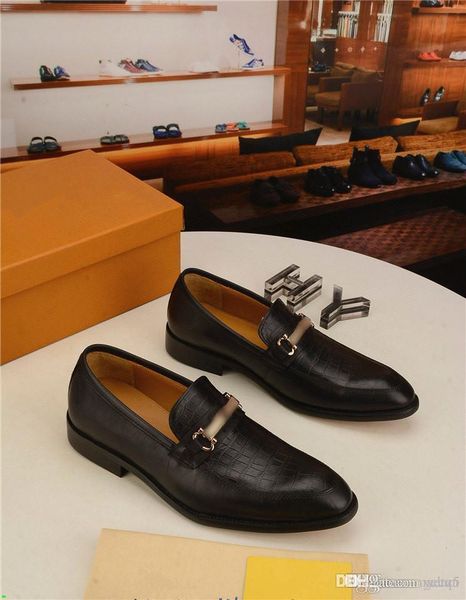 luxury men oxford shoes designeer men dress shoes italian red black hand-polished pointed toe lace up wedding office formal leather shoes
luxury men oxford shoes designeer men dress shoes italian red black hand-polished pointed toe lace up wedding office formal leather shoes