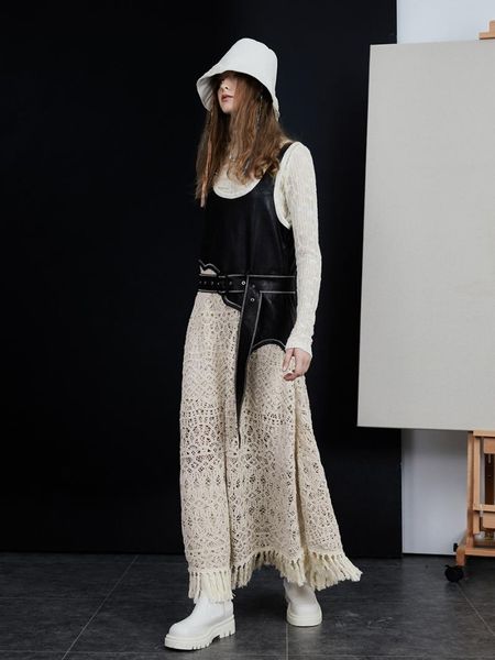 casual dresses irinach471 fall winter 2021 collection original design sleeveless long pu leather patchwork crocheted lace tassel dress women, Black;gray
casual dresses irinach471 fall winter 2021 collection original design sleeveless long pu leather patchwork crocheted lace tassel dress women, Black;gray
