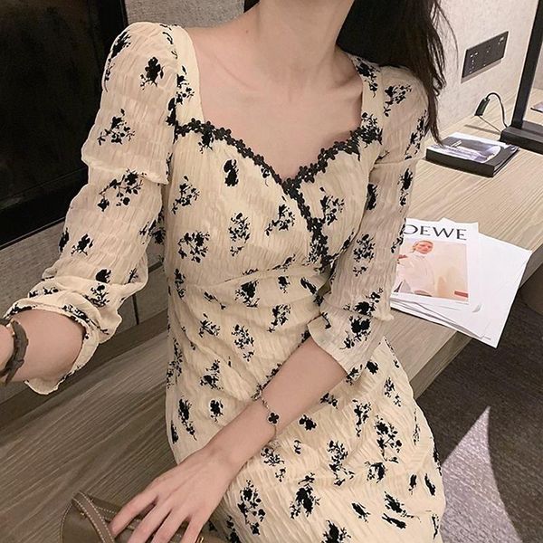 casual dresses black floral summer party dress women square collar long sleeve vintage midi lace patchwork pleated c524, Black;gray
casual dresses black floral summer party dress women square collar long sleeve vintage midi lace patchwork pleated c524, Black;gray