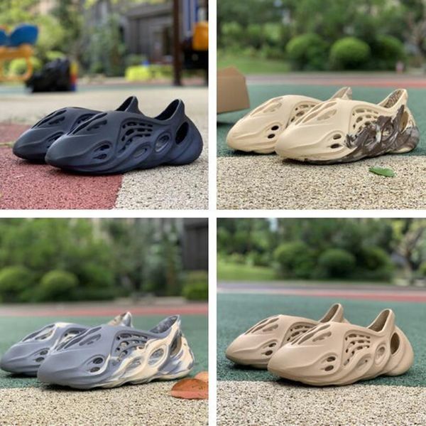 2022 sandals foam rnnr mineral blue men women mx cream clay slippers ararat enflame ochre orange desert sand core soot pure bone resin runne, Black
2022 sandals foam rnnr mineral blue men women mx cream clay slippers ararat enflame ochre orange desert sand core soot pure bone resin runne, Black
