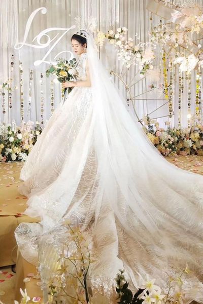bridal veils long tulle wedding horsehair comb white ivory veil bride for marriage accessories 3x3m, Black
bridal veils long tulle wedding horsehair comb white ivory veil bride for marriage accessories 3x3m, Black
