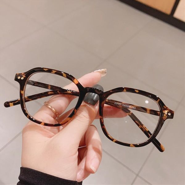 fashion sunglasses frames 2021 leopard eyeglasses for women square elegant trend eyewear vintage oversized classic clear black shades
fashion sunglasses frames 2021 leopard eyeglasses for women square elegant trend eyewear vintage oversized classic clear black shades