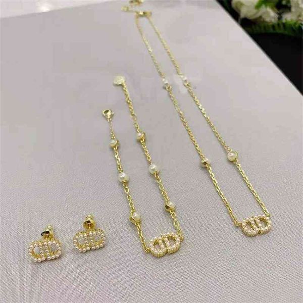 70% off outlet online family earrings letter pearl necklace female clavicle chain jewelry personalized pendant net red new fashion bracelet, Golden
70% off outlet online family earrings letter pearl necklace female clavicle chain jewelry personalized pendant net red new fashion bracelet, Golden