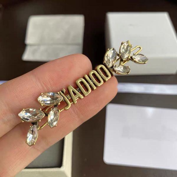 special offer 2021 luxury designer jewelry / dijiafeng letter wheat ear horse eye drill female fashion personality hairpin, Silver
special offer 2021 luxury designer jewelry / dijiafeng letter wheat ear horse eye drill female fashion personality hairpin, Silver