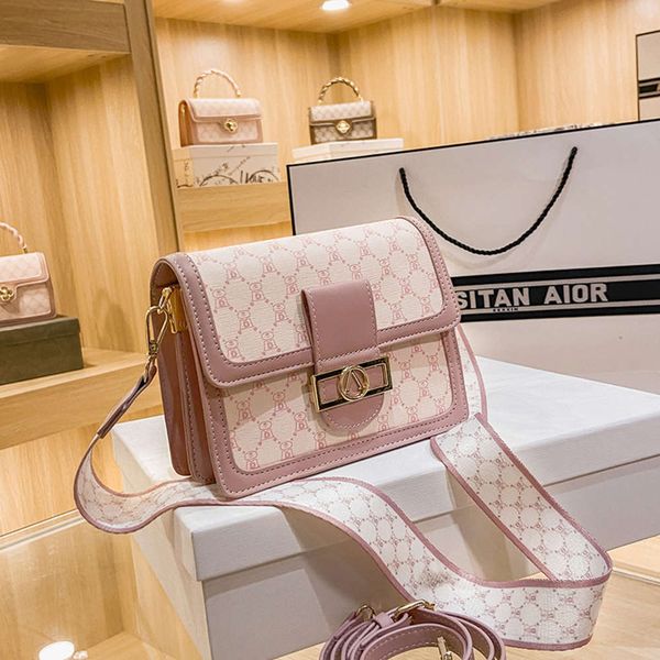 feini beishi organ bag 2021 fashion summer one shoulder msenger bag
feini beishi organ bag 2021 fashion summer one shoulder msenger bag