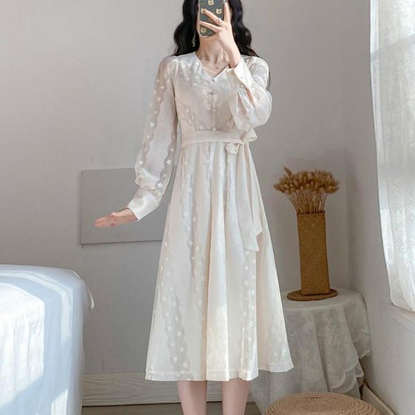 women elegant lace dress 2021 spring autumn fashion female v-neck solid vintage party dresses long sleeve casual a-line vestido, Black;gray
women elegant lace dress 2021 spring autumn fashion female v-neck solid vintage party dresses long sleeve casual a-line vestido, Black;gray