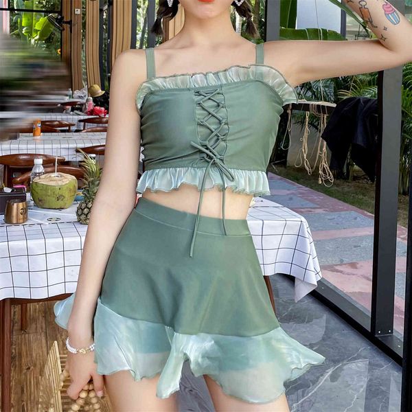 2021 new swimsuit women's spring resort small chest korean conservative look thin black cover meat fairy model, White;black
2021 new swimsuit women's spring resort small chest korean conservative look thin black cover meat fairy model, White;black
