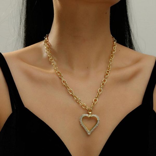 fashion elegant big rhinestone love heart pendant necklace for women punk choker necklaces collar jewelry collier party, Golden;silver
fashion elegant big rhinestone love heart pendant necklace for women punk choker necklaces collar jewelry collier party, Golden;silver