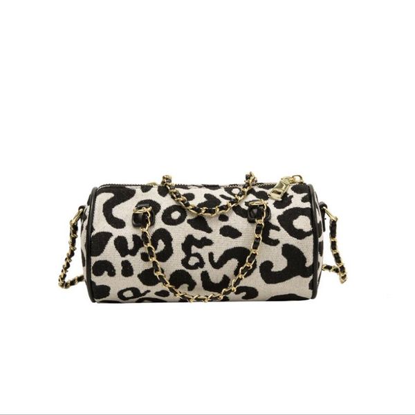 high-quality women retro leopard bag fashion luxury designer one-shoulde underarm bale leopards print crossbody chain packet baguette drum b, Black;red
high-quality women retro leopard bag fashion luxury designer one-shoulde underarm bale leopards print crossbody chain packet baguette drum b, Black;red