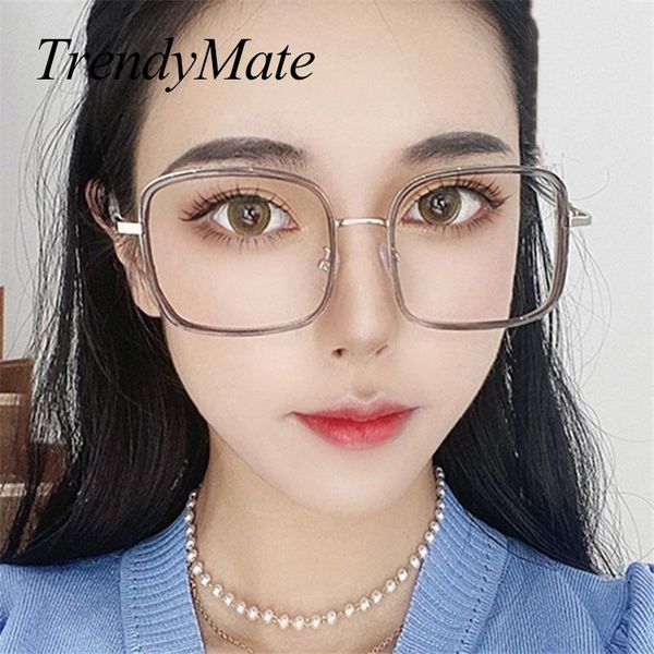 sunglasses luxury anti blue radiation square women 2021 vintage sun glasses men oculos feminino lentes gafas de sol uv400 6012, White;black 
sunglasses luxury anti blue radiation square women 2021 vintage sun glasses men oculos feminino lentes gafas de sol uv400 6012, White;black