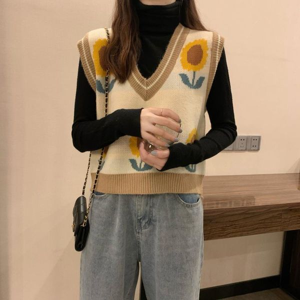 women's vests vintage sweet floral jacquard knit waistcoat v-neck loose pullover sweater vest 2021 autumn trendy casual sleeveless gile, Black;white
women's vests vintage sweet floral jacquard knit waistcoat v-neck loose pullover sweater vest 2021 autumn trendy casual sleeveless gile, Black;white