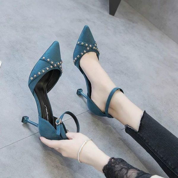 one-word buckle high heels stiletto heel 2021 new korean version of wild pointed black cat heel single shoes women
one-word buckle high heels stiletto heel 2021 new korean version of wild pointed black cat heel single shoes women
