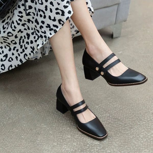 2021 autumn new black pu leather mary jane pumps women buckle square toe shoes woman med thick heels single shoes ladiesdress shoes
2021 autumn new black pu leather mary jane pumps women buckle square toe shoes woman med thick heels single shoes ladiesdress shoes