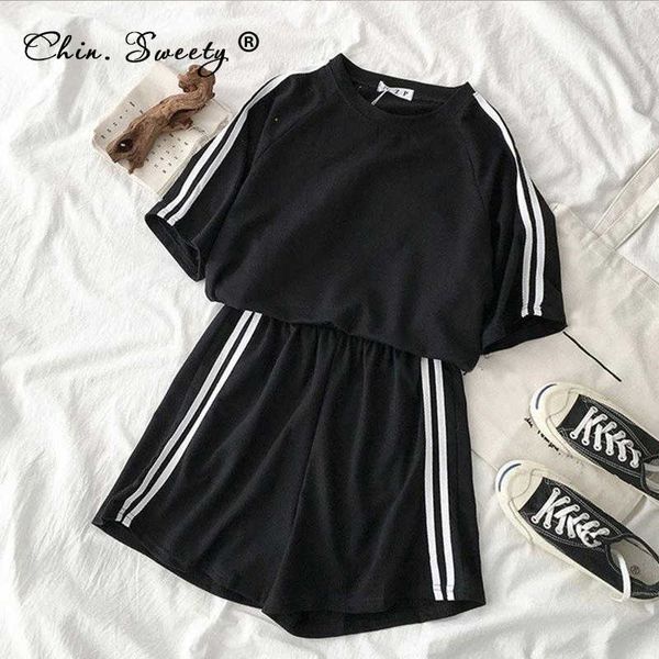 striped tracksuit women set shorts summer short sleeve tracksuits t-shirt two piece set female sportswear pants casual suit 210707, White
striped tracksuit women set shorts summer short sleeve tracksuits t-shirt two piece set female sportswear pants casual suit 210707, White