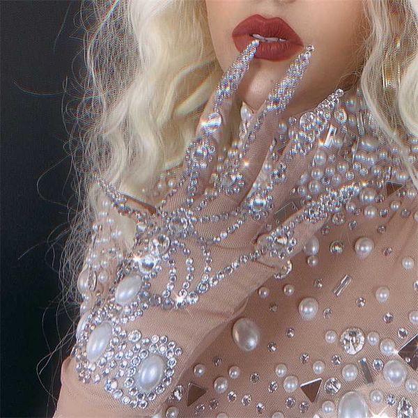 luxurious pearls gloves women sparkly crystal short dancer singer nightclub stage performance show accessories 211026, Blue;gray
luxurious pearls gloves women sparkly crystal short dancer singer nightclub stage performance show accessories 211026, Blue;gray